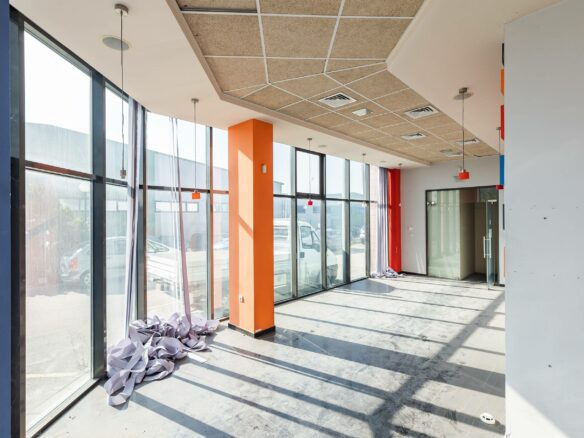 Shop Of 70 M² In Varna, Metro District