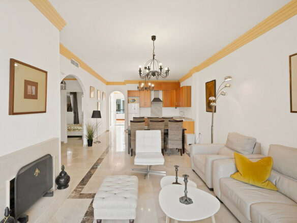 One Of The Best-positioned Three-bedroom Apartments In River Garden · Nueva AndalucÍa
