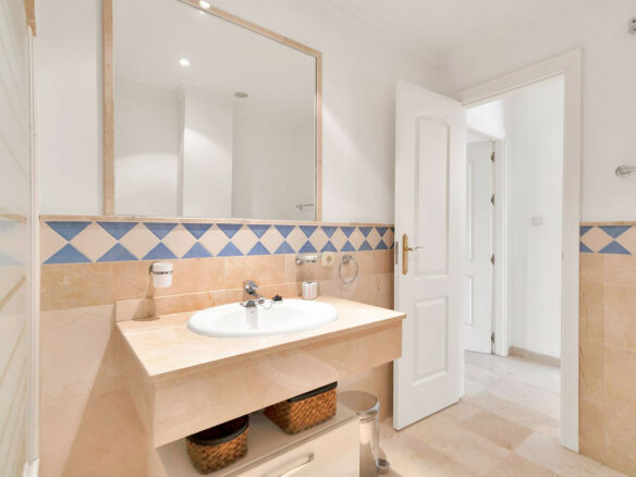 One Of The Best-positioned Three-bedroom Apartments In River Garden · Nueva AndalucÍa