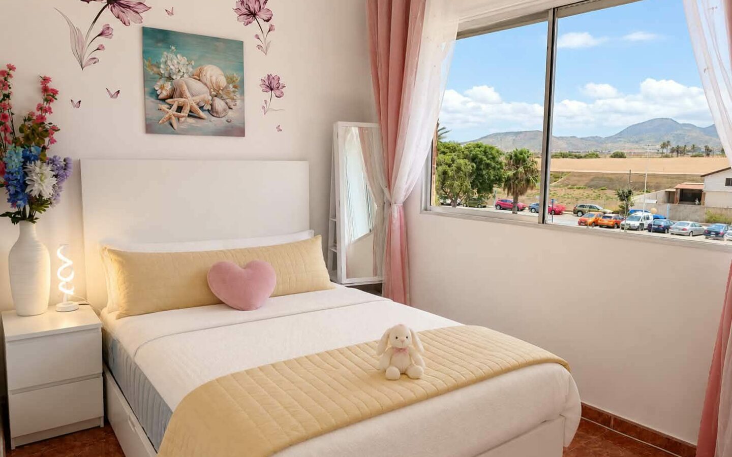 Exceptional Fully Renovated Apartment – Only 1 Minute From The Beach!