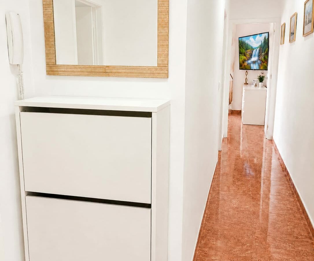 Exceptional Fully Renovated Apartment – Only 1 Minute From The Beach!