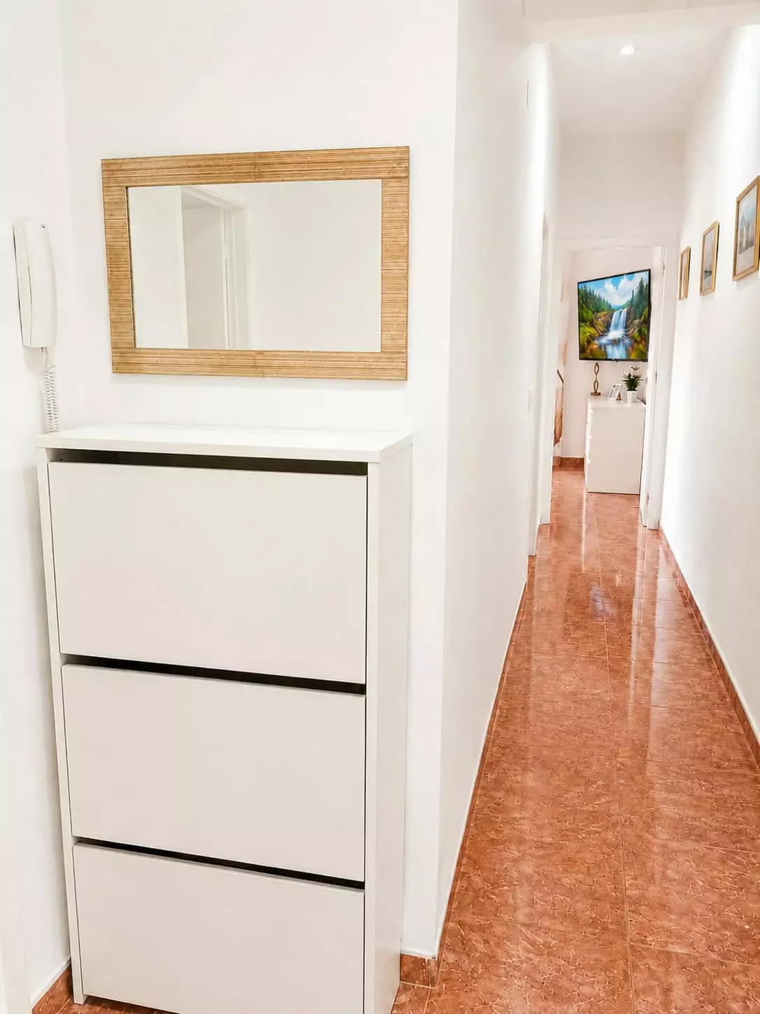Exceptional Fully Renovated Apartment – Only 1 Minute From The Beach!