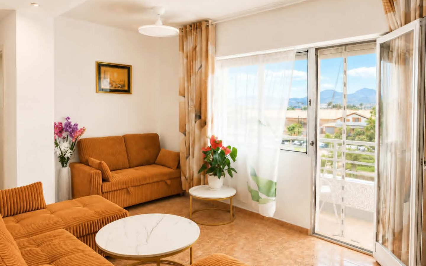 Exceptional Fully Renovated Apartment – Only 1 Minute From The Beach!