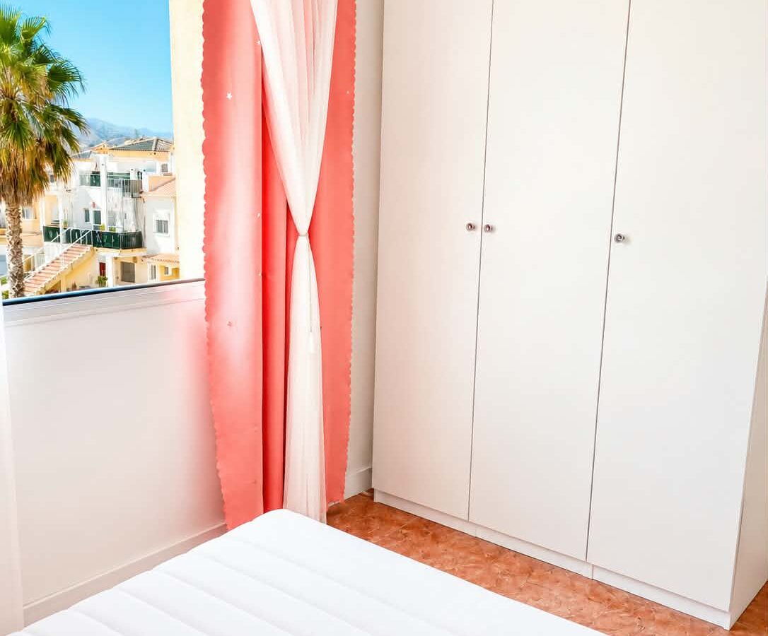 Exceptional Fully Renovated Apartment – Only 1 Minute From The Beach!