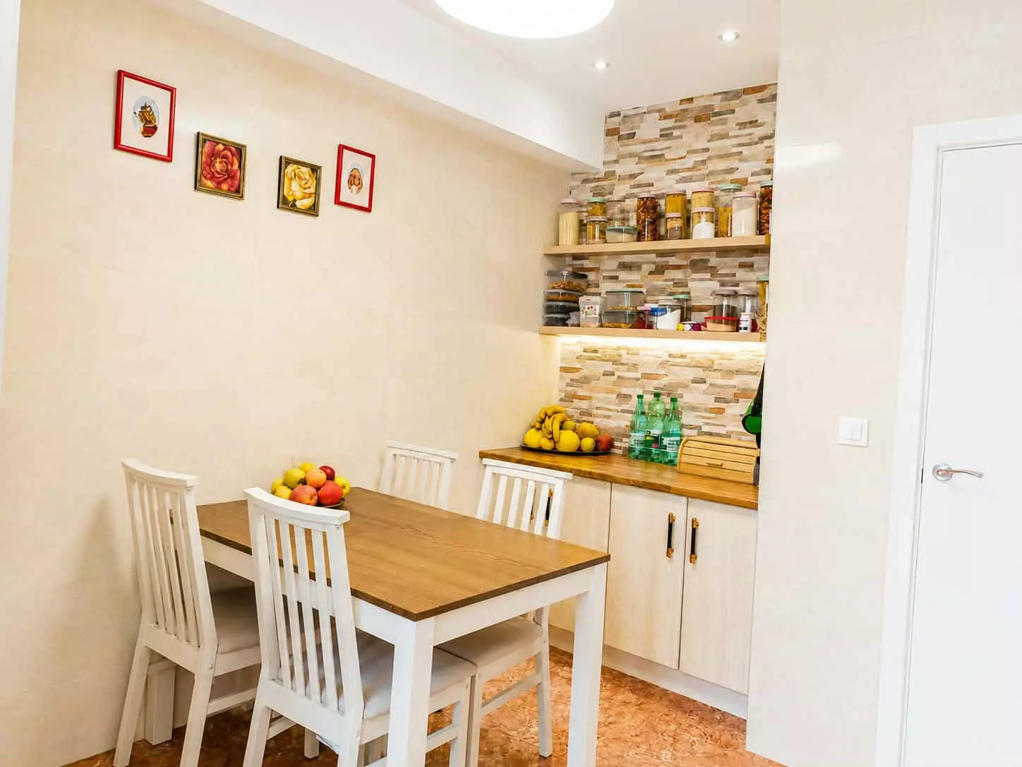 Exceptional Fully Renovated Apartment – Only 1 Minute From The Beach!