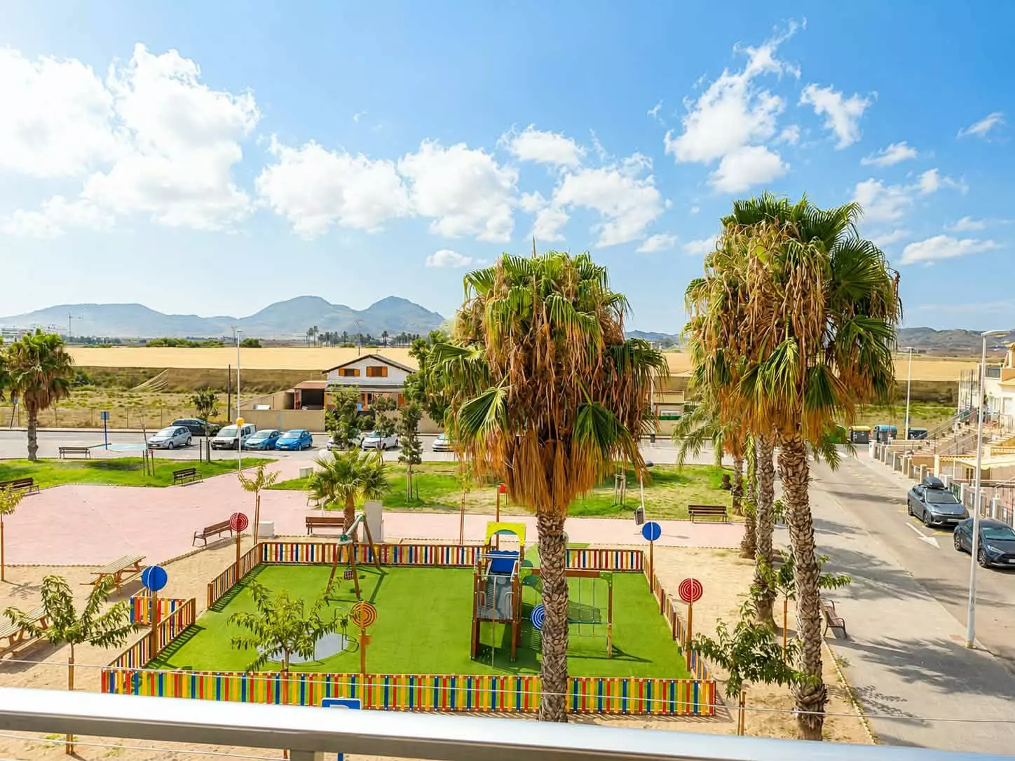 Exceptional Fully Renovated Apartment – Only 1 Minute From The Beach!