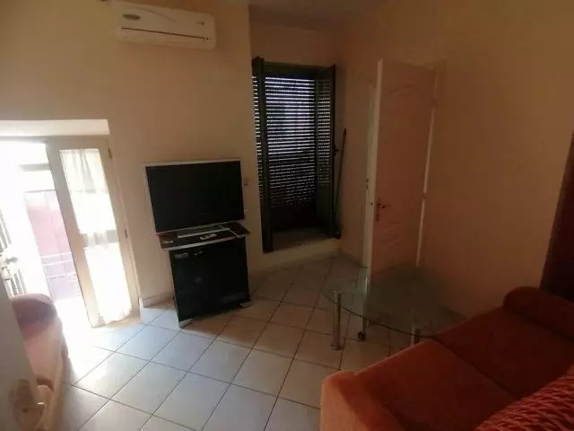 Townhouse Of 100 M² With Balcony In Termini