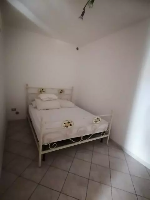 Townhouse Of 100 M² With Balcony In Termini
