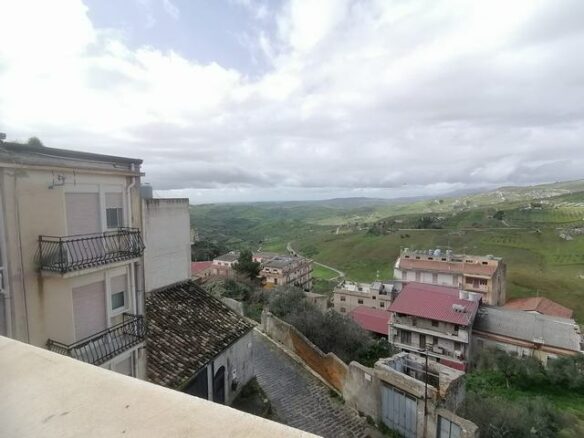Townhouse Of 150 M² With Panoramic Views In Sicily