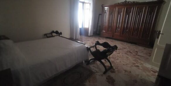 Townhouse Of 120 M² With 3 Bedrooms And 2 Bathrooms In Palermo