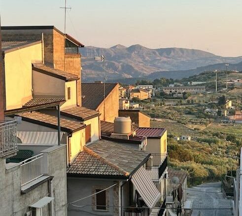 Townhouse Of 150 M² With Panoramic Views In Sicily