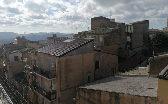 Townhouse Of 150 M² With Panoramic Views In Sicily
