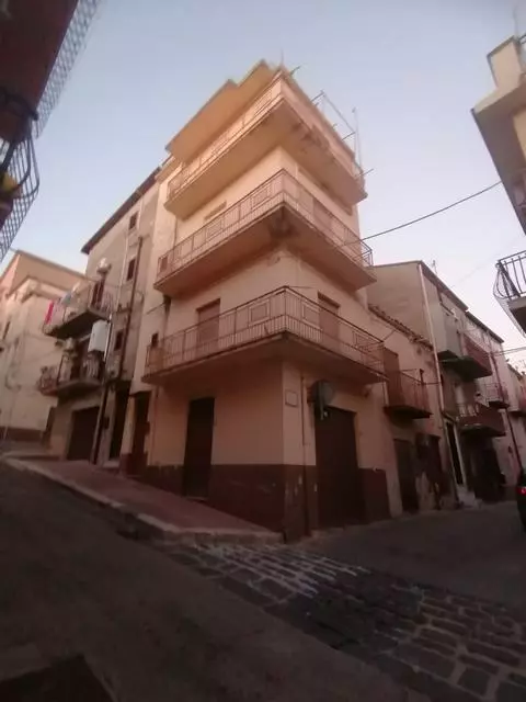 Townhouse Of 150 M² With Panoramic Views In Sicily