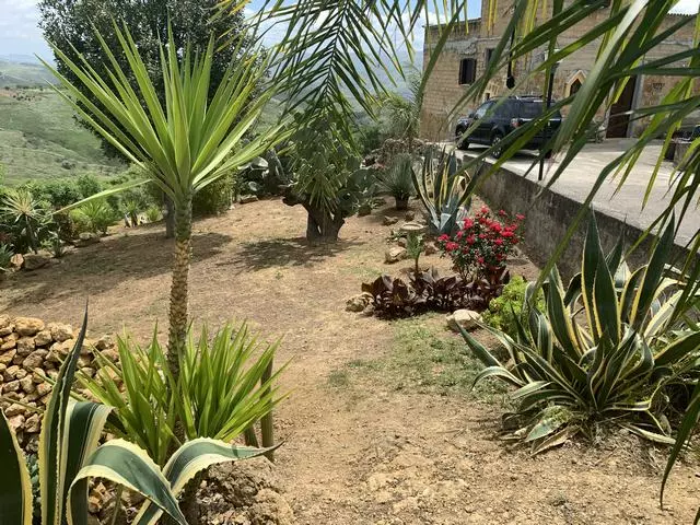 Villa Of 0 M² With Land In Sicily