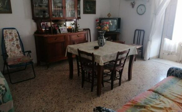 Apartment Of 120 M² With Balcony In Triassi