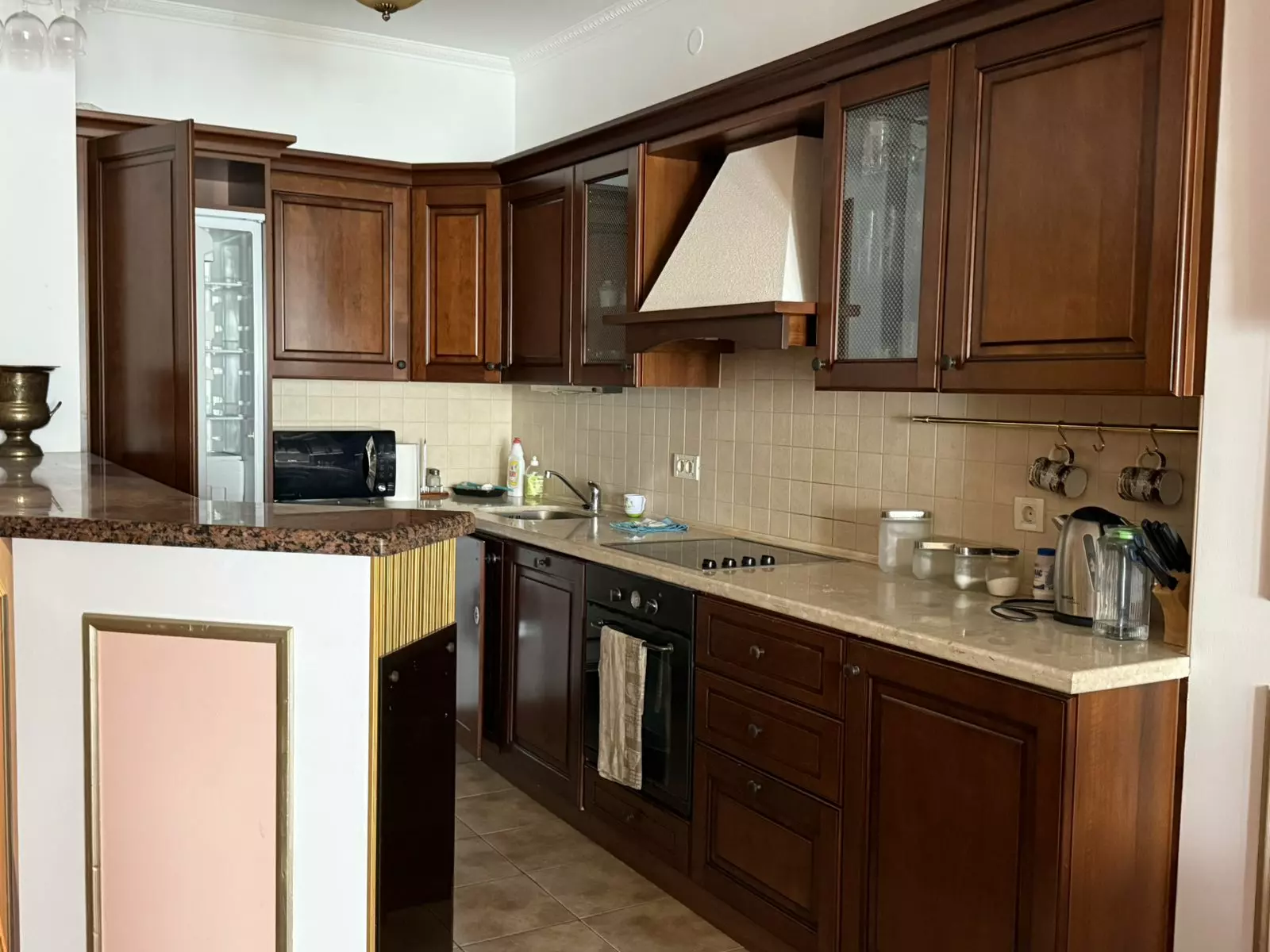 port palace2 Apartment Of 100 M² With Three Bedrooms And Sea View In Port Palace