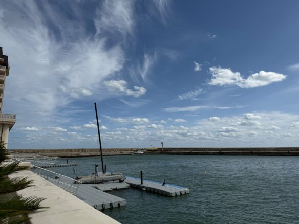 Apartment Of 150 M² With 5 Bedrooms In Port Palace, St. Constantine And Helena