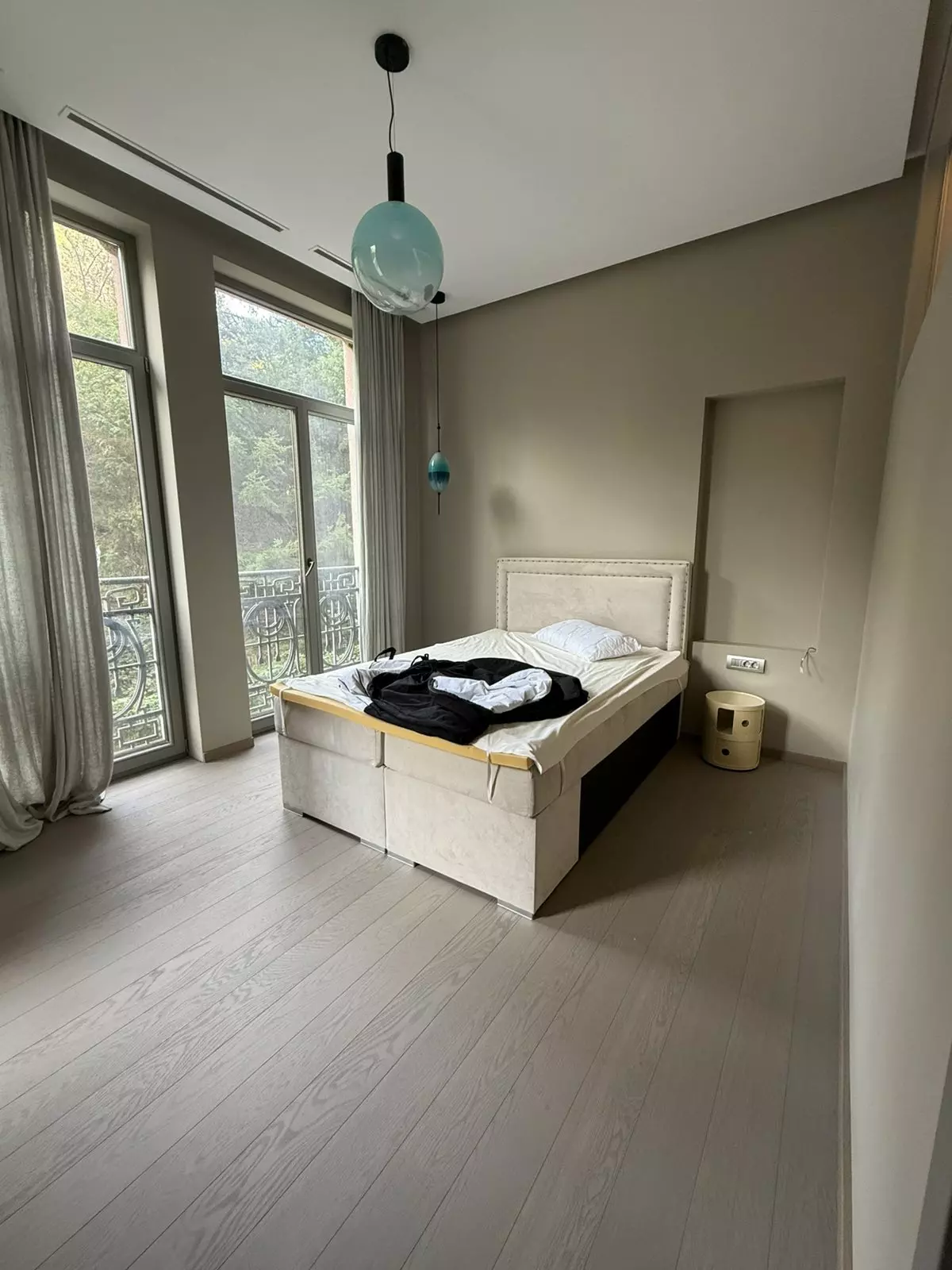 Apartment Of 150 M² With 5 Bedrooms In Port Palace, St. Constantine And Helena