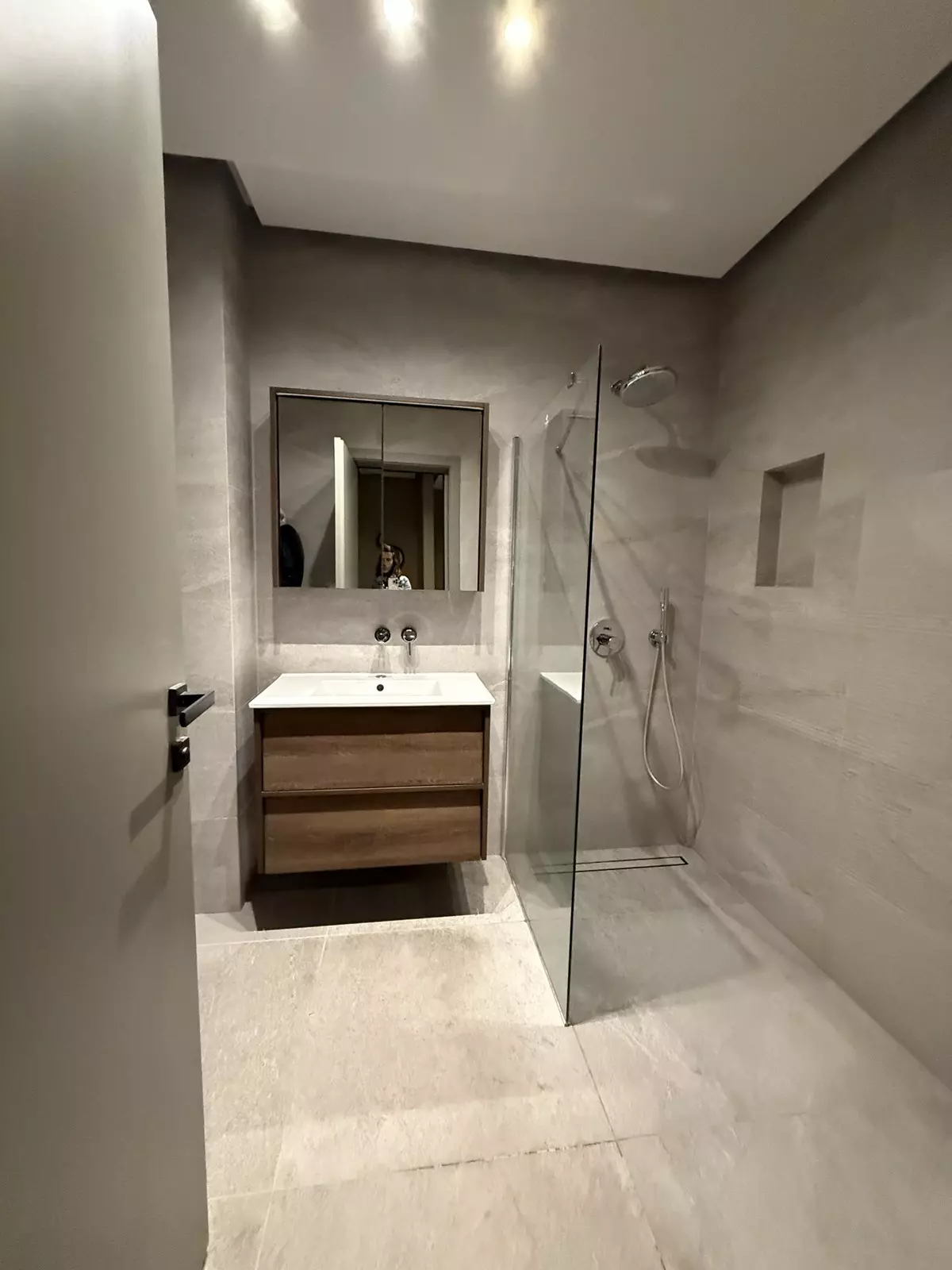 Apartment Of 150 M² With 5 Bedrooms In Port Palace, St. Constantine And Helena