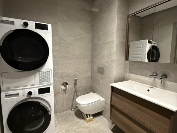 Apartment Of 150 M² With 5 Bedrooms In Port Palace, St. Constantine And Helena