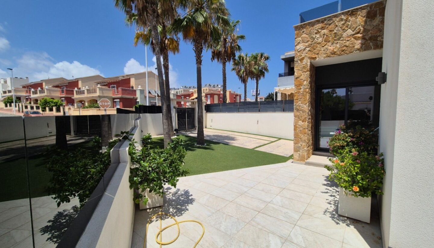 Villa Of 205 M² In Torrevieja, Spain