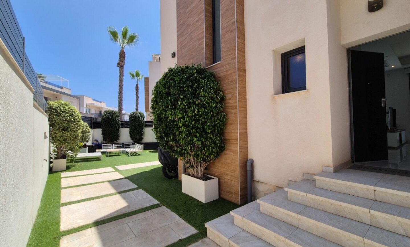 Villa Of 205 M² In Torrevieja, Spain
