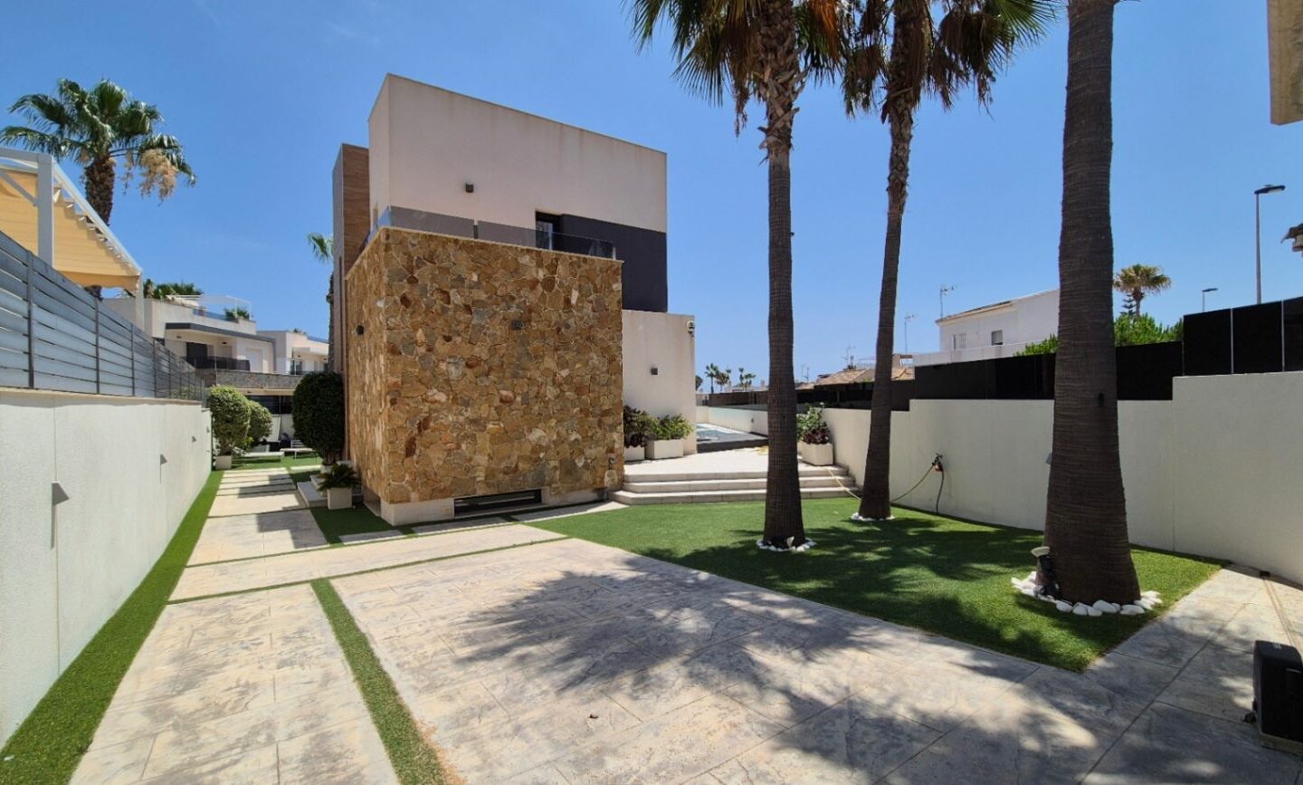 Villa Of 205 M² In Torrevieja, Spain