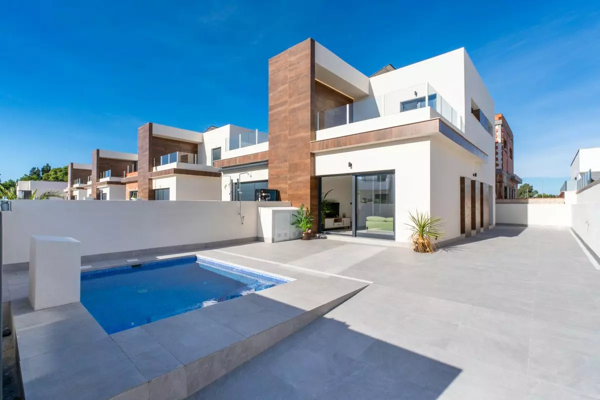 Villa Of 97 M² In Daya Nueva, Spain