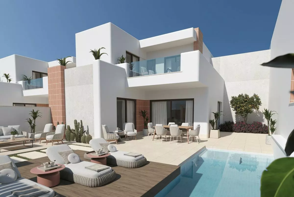 2-bedroom Villa In Torre – Pacheco, Spain (77 M²)