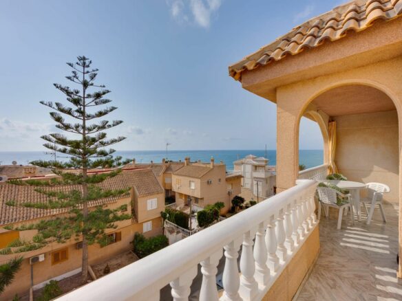 Apartment Of 70 M² In Torrevieja, Spain