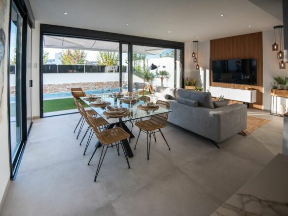 Villa Of 100 M² In Santiago De La Ribera, Spain