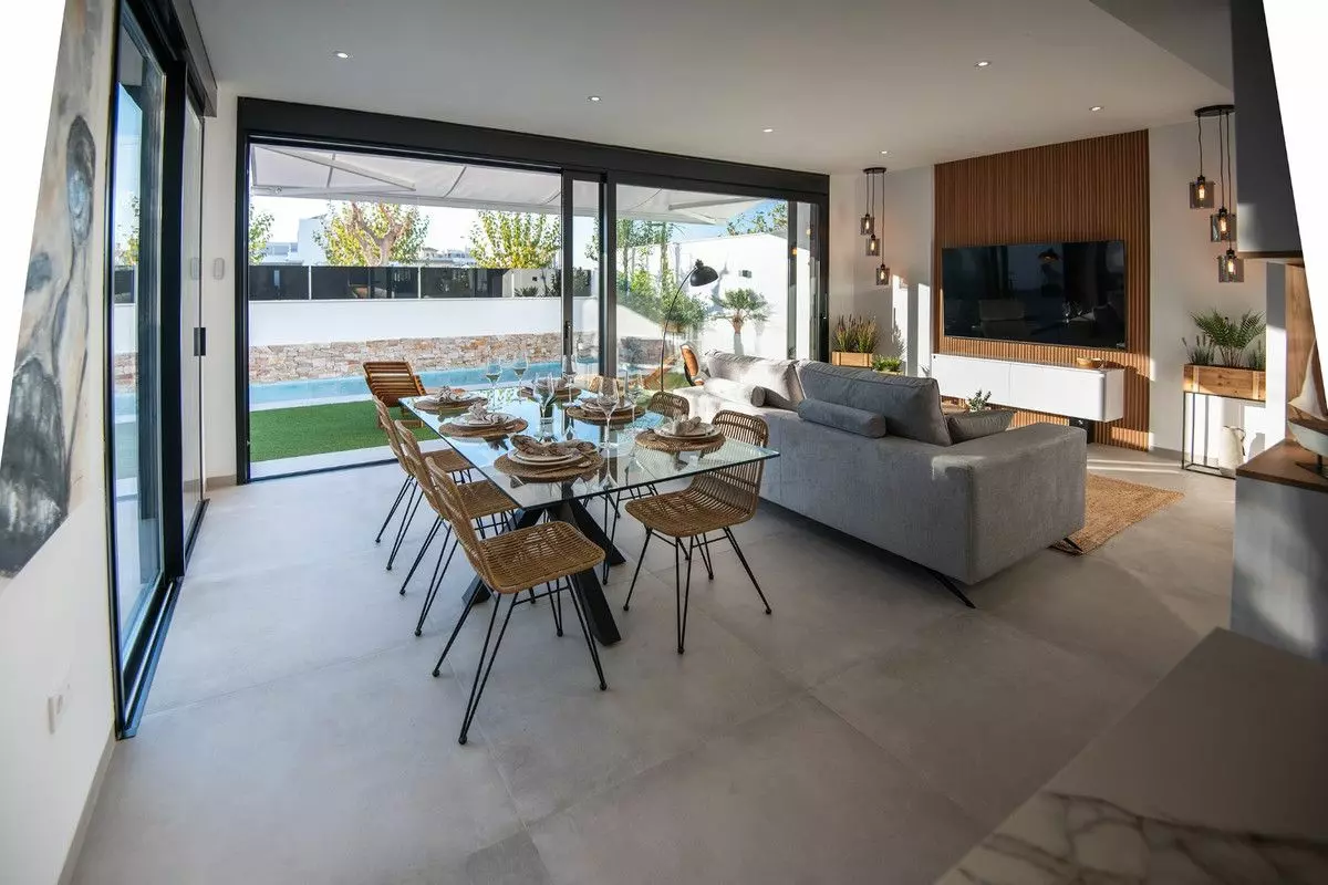 Villa Of 100 M² In Santiago De La Ribera, Spain