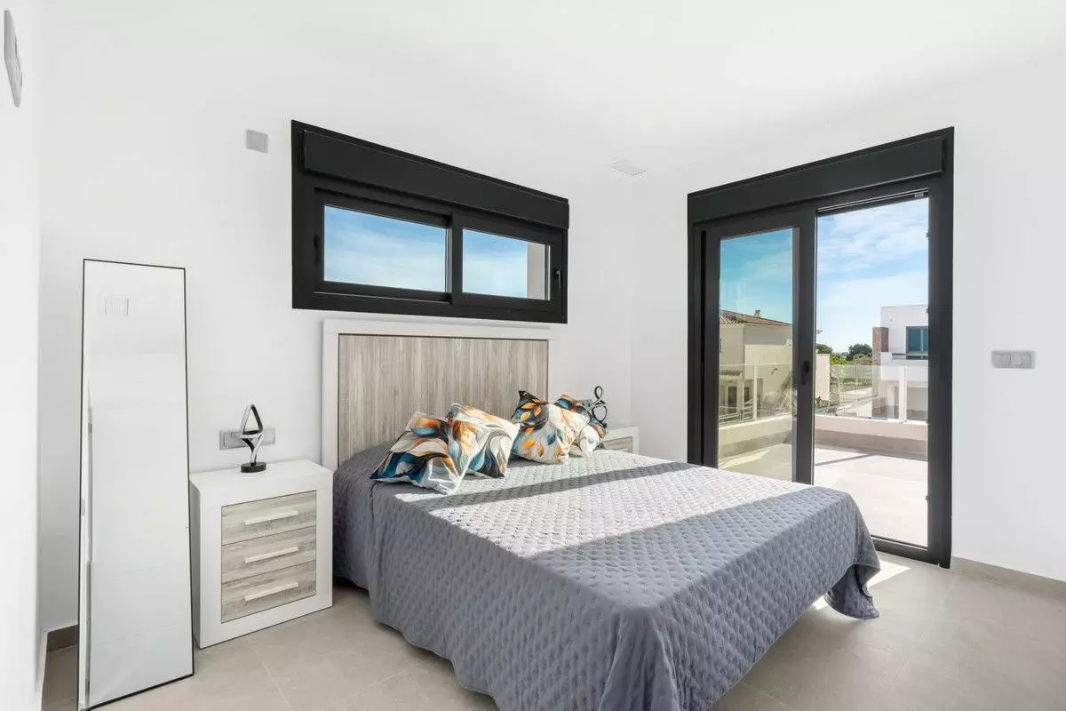 Villa Of 97 M² In Daya Nueva, Spain