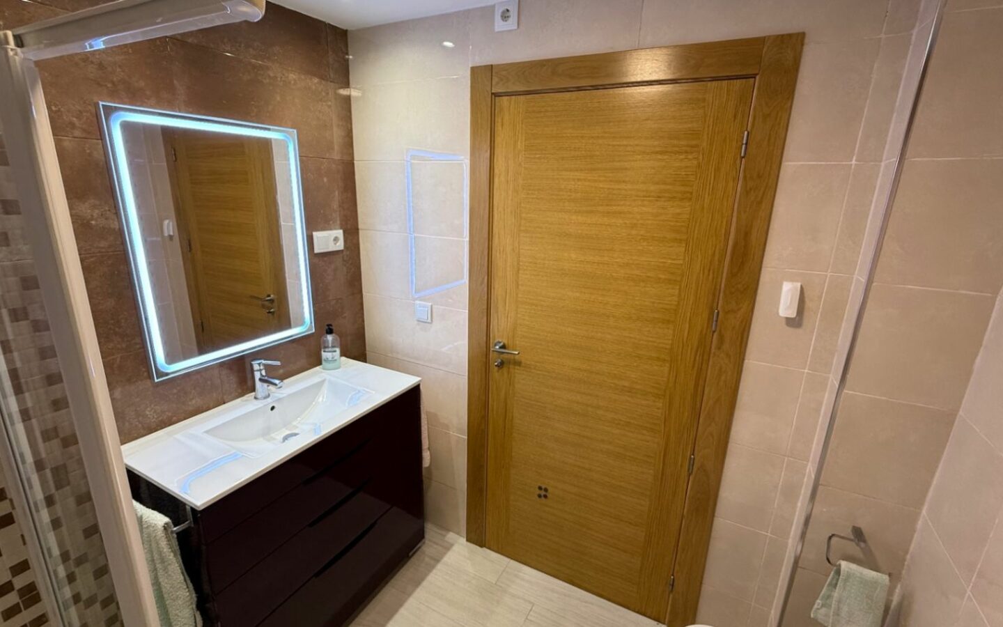 Apartment Of 86 M² In Torrevieja, Spain