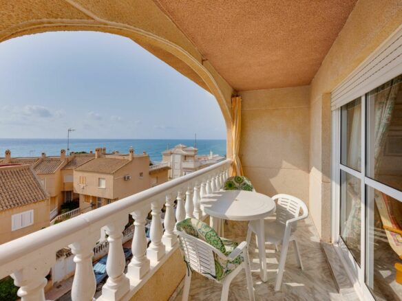 Apartment Of 70 M² In Torrevieja, Spain