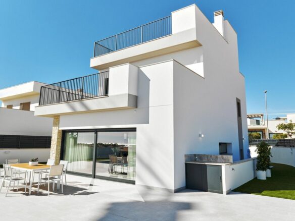 Villa Of 237 M² In San Miguel De Salinas