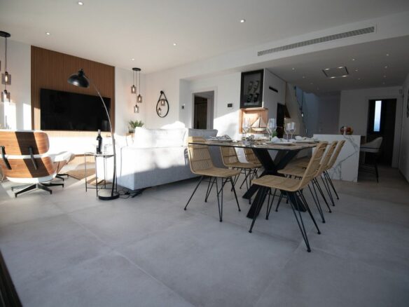 Villa Of 100 M² In Santiago De La Ribera, Spain