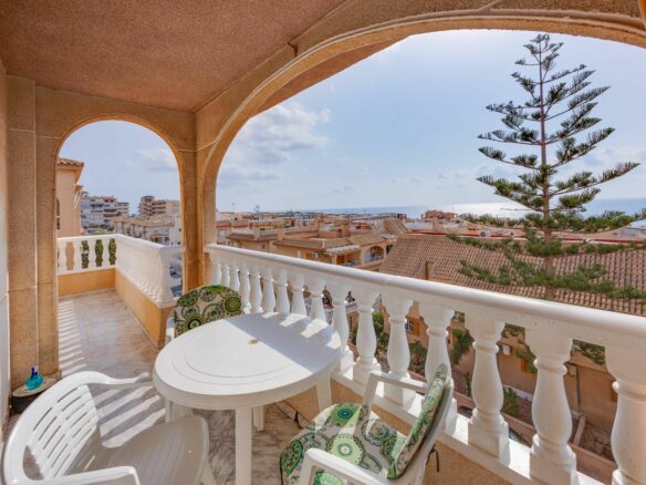 Apartment Of 70 M² In Torrevieja, Spain