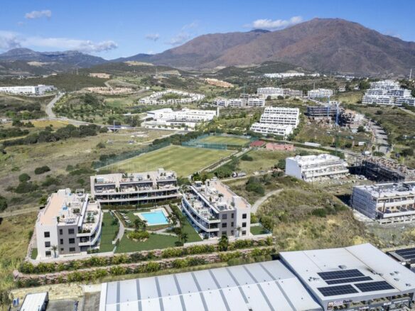 Apartment Of 92 M² In Estepona, Spain