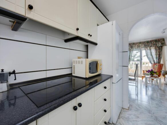 Apartment Of 70 M² In Torrevieja, Spain
