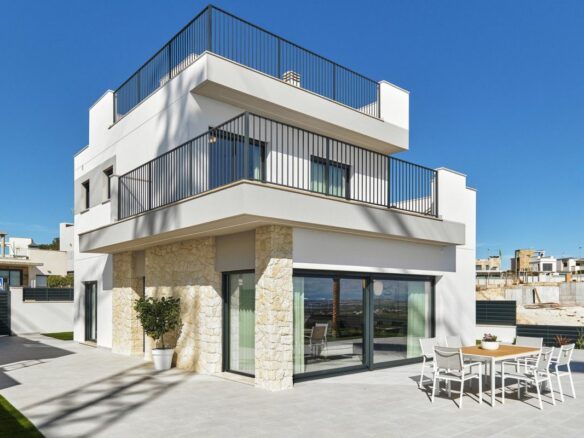 Villa Of 237 M² In San Miguel De Salinas