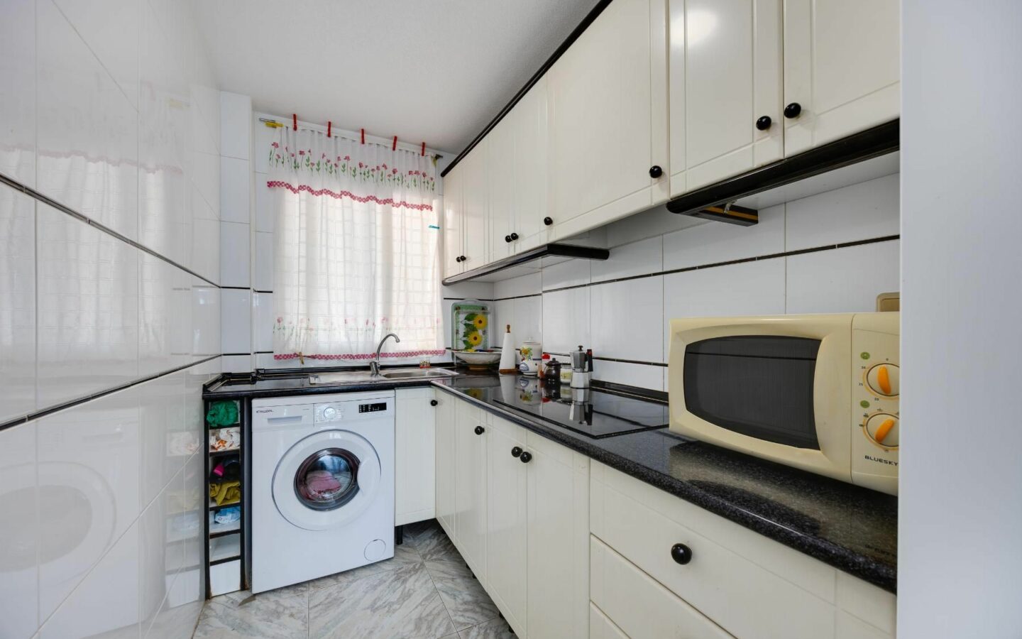 Apartment Of 70 M² In Torrevieja, Spain