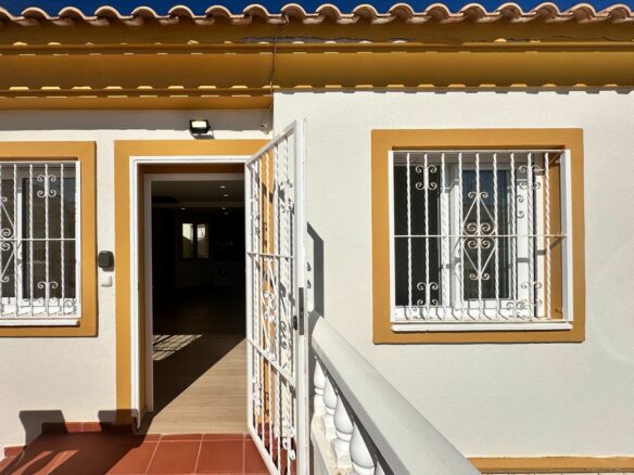 Apartment Of 50 M² In Orihuela Costa, Spain