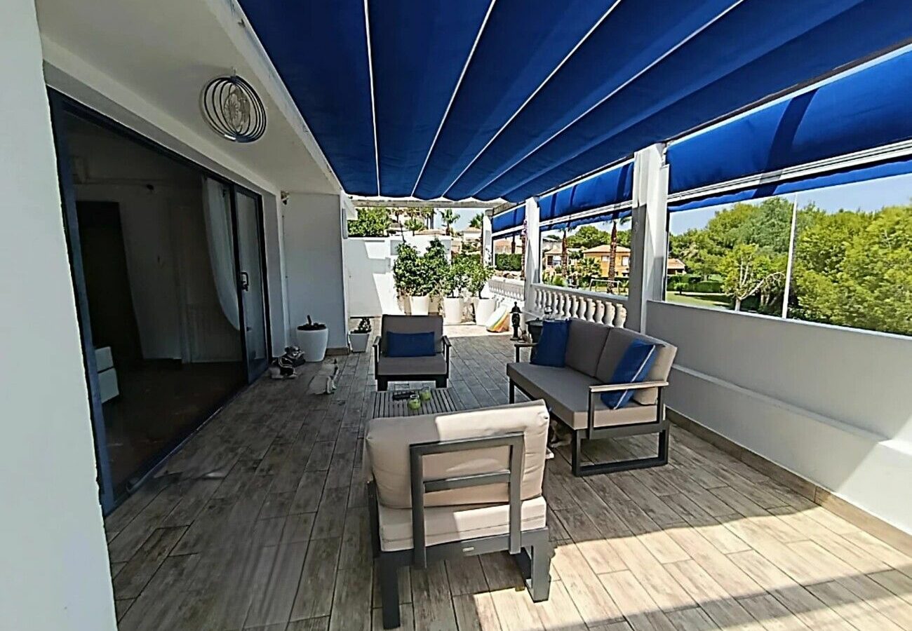 Apartment Of 90 M² In Orihuela Costa, Spain