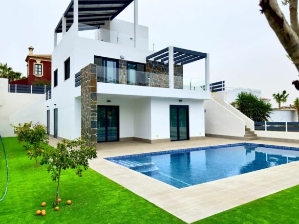 Villa Of 122 M² In Rojales, Spain