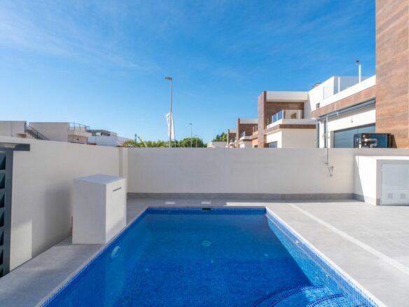 Villa Of 97 M² In Daya Nueva, Spain