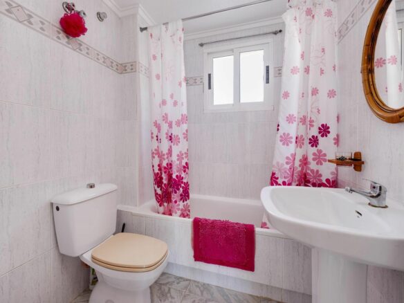 Apartment Of 70 M² In Torrevieja, Spain