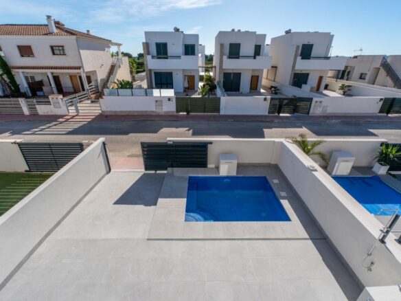 Villa Of 97 M² In Daya Nueva, Spain