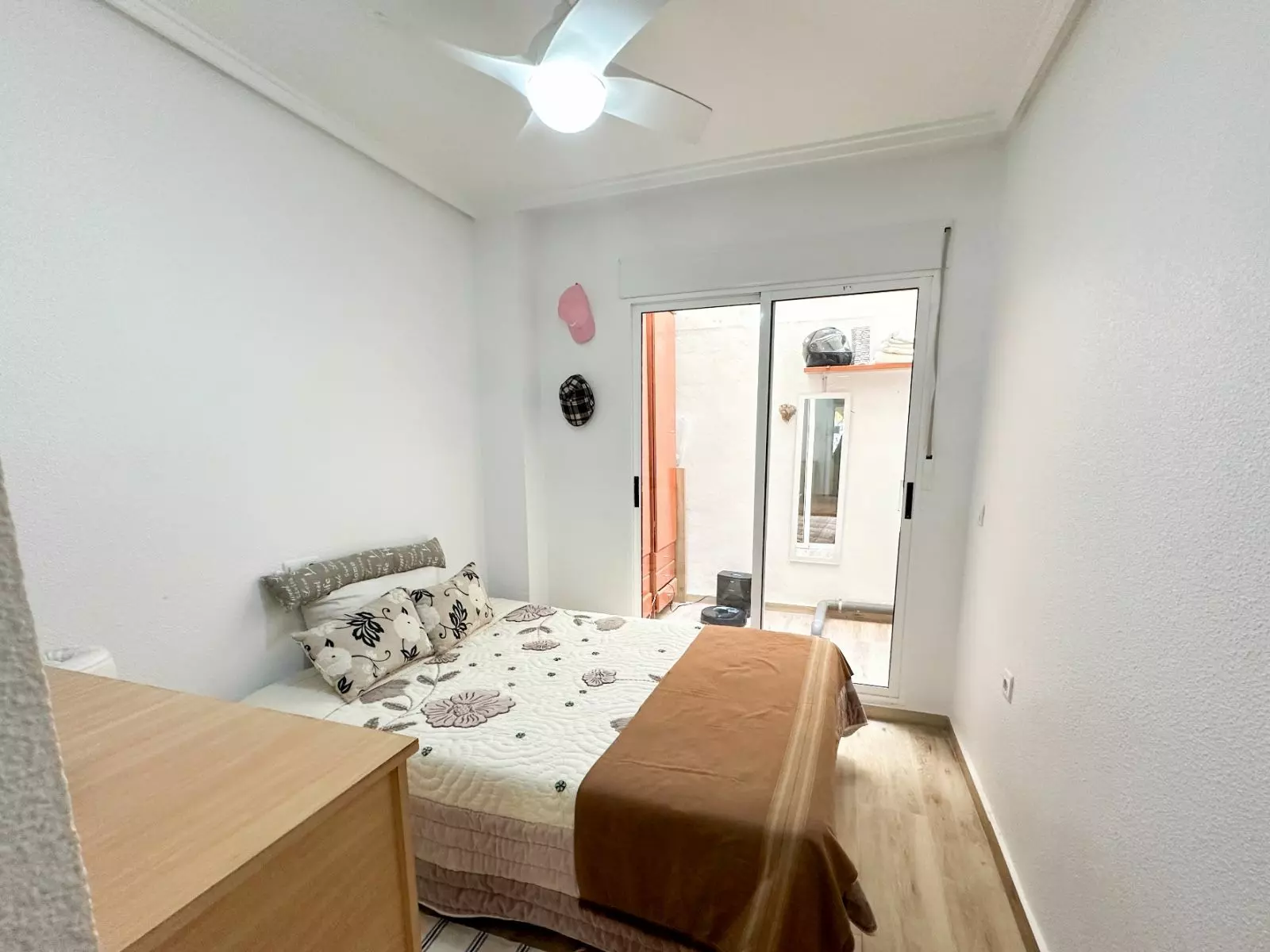 2-bedroom Apartment In Torrevieja, Spain (64 M²)