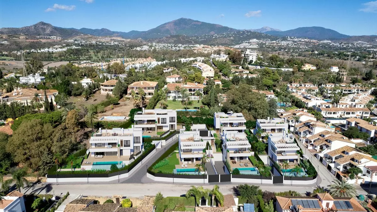 Villa Of 356 M² With Sea Views In Estepona, Spain